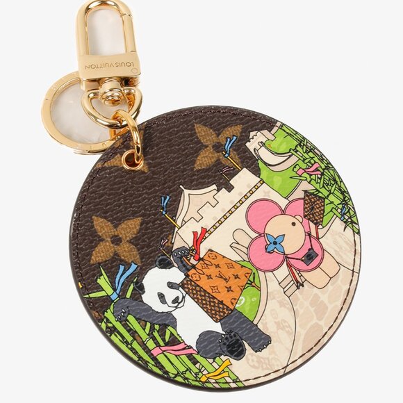 Louis Vuitton M00500 2021 Illustre Xmas Pte Cles Panda - Picture 1 of 7